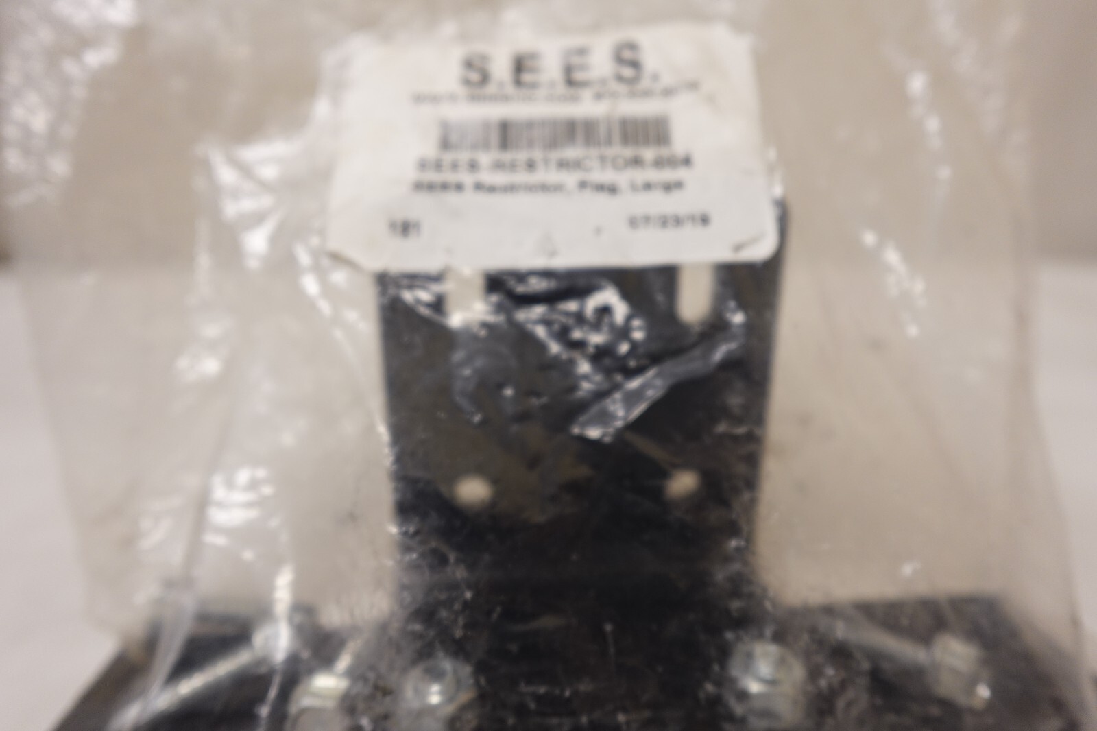S.E.E.S. Elevator Door Restrictor Flag Black 004 – Large / SEES-RESTRICTOR-004