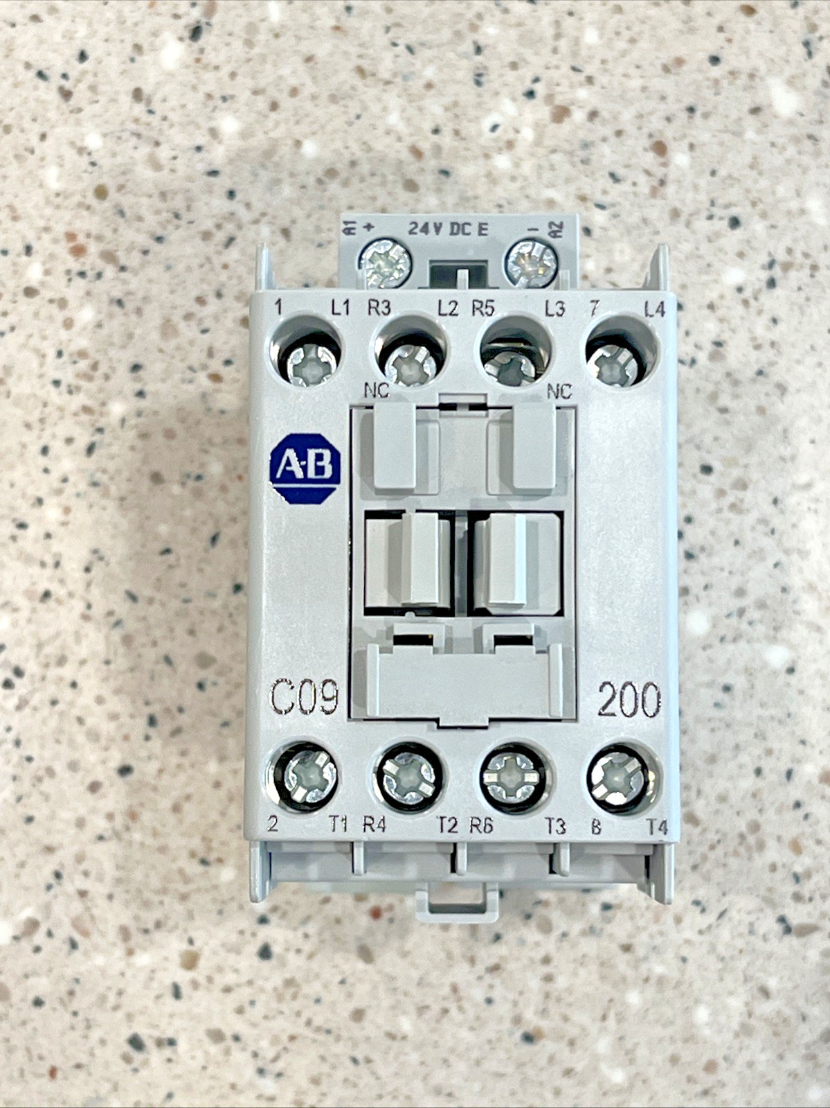 Allen-Bradley 100-C09EJ200 Ser A Contactor 100-C09E*200 *US SELLER* NEW