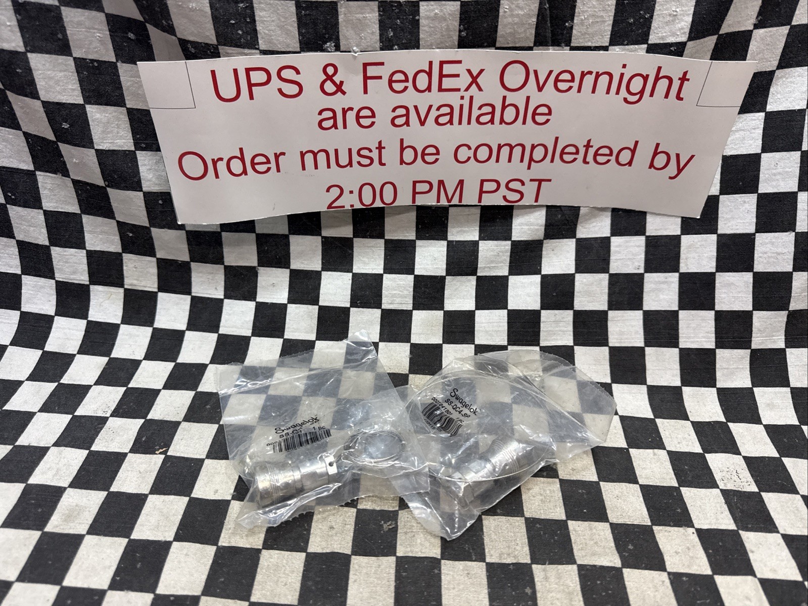 LOT OF 2, Swagelok SS-QC4-SP, Protector for 1/4″, SHIPSAMEDAY#T84