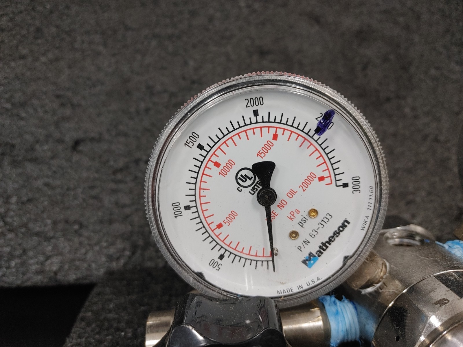 MATHESON High Purity Regulator with HARRIS Valve and Pressure Gauges