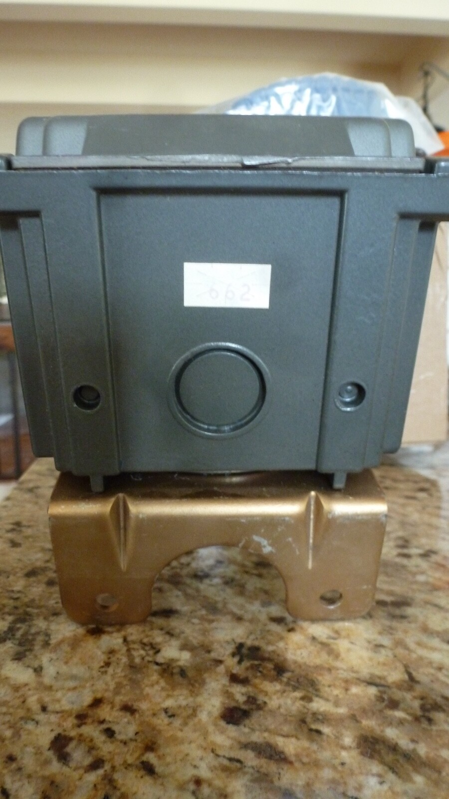 United Electronic Controls J302, S144, 8548 S144, Pressure Controller *new *