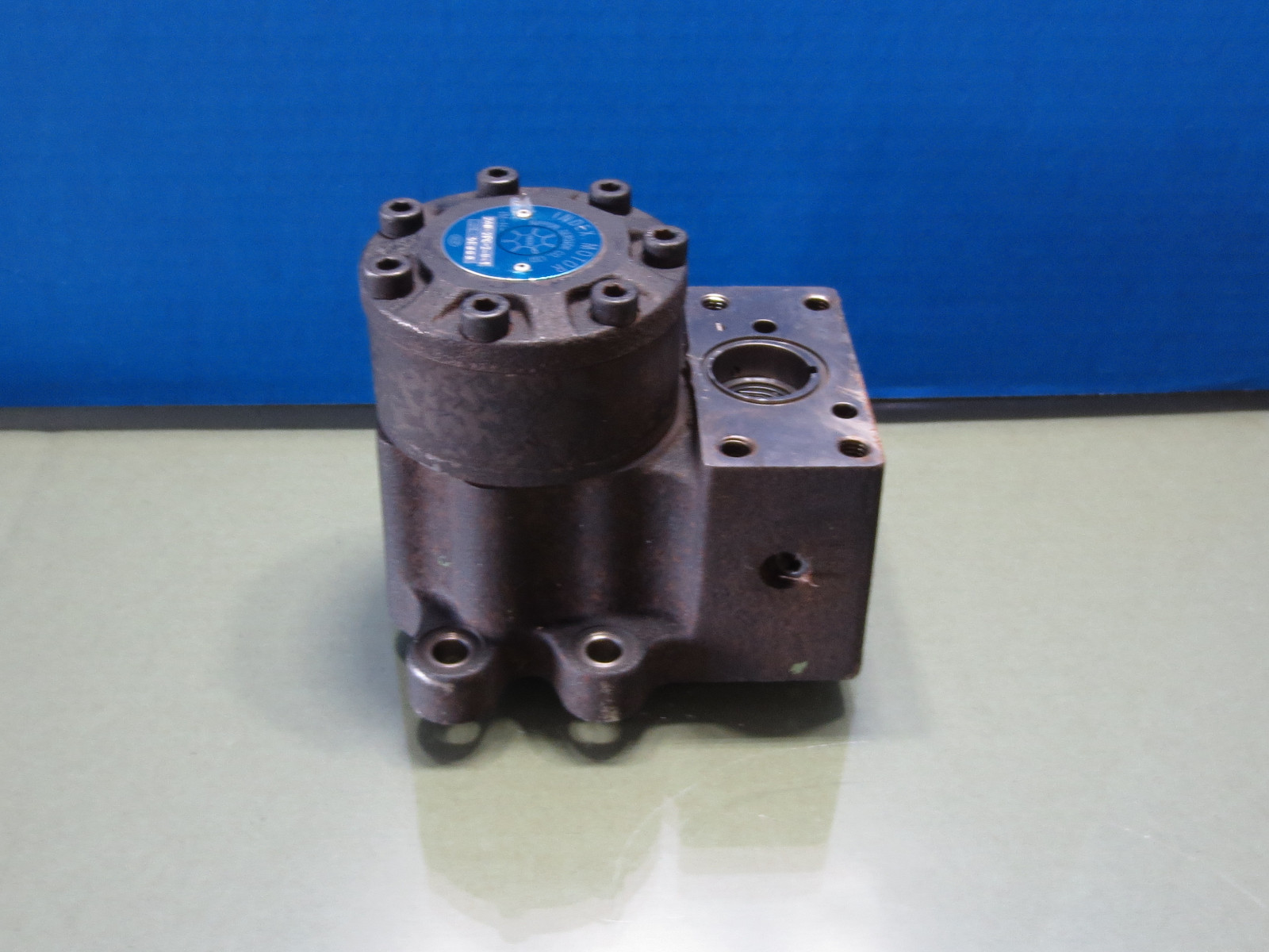 NIPPON GEROTOR INDEX MOTOR IM-H-240-2PC-2-0-1 1M-H-240-2PC-2-0-1 OKUMA MC-4VA