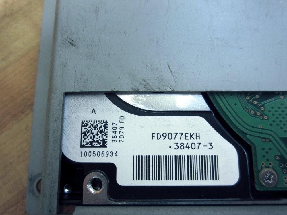 Seagate 9S1038-508 Hard Drive ST980815A Mounted in Metal