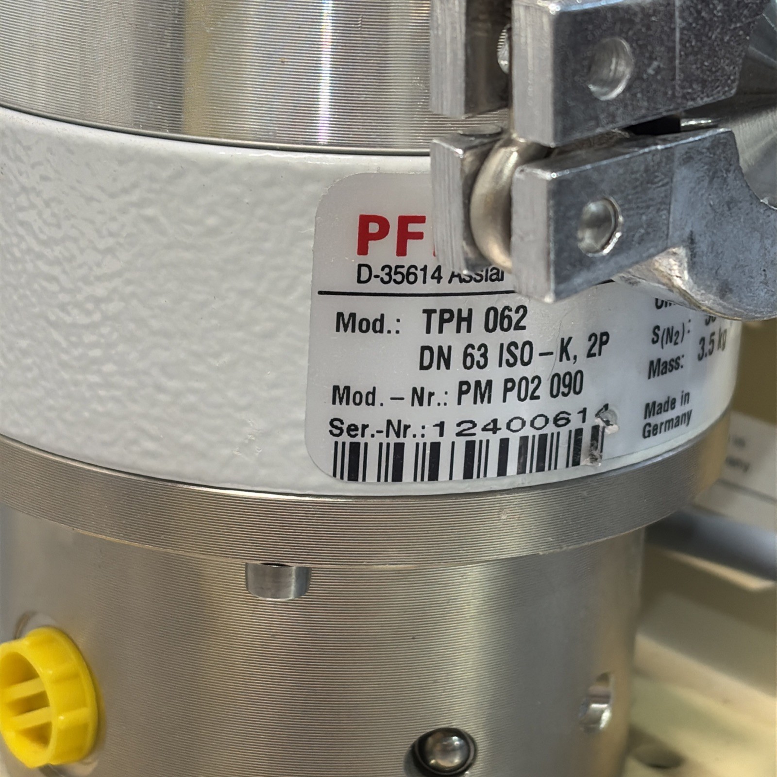 1 NEW PFEIFFER TPH 062 DN 40 ISO-K, 2P VACUUM PUMP NIB ***MAKE OFFER***