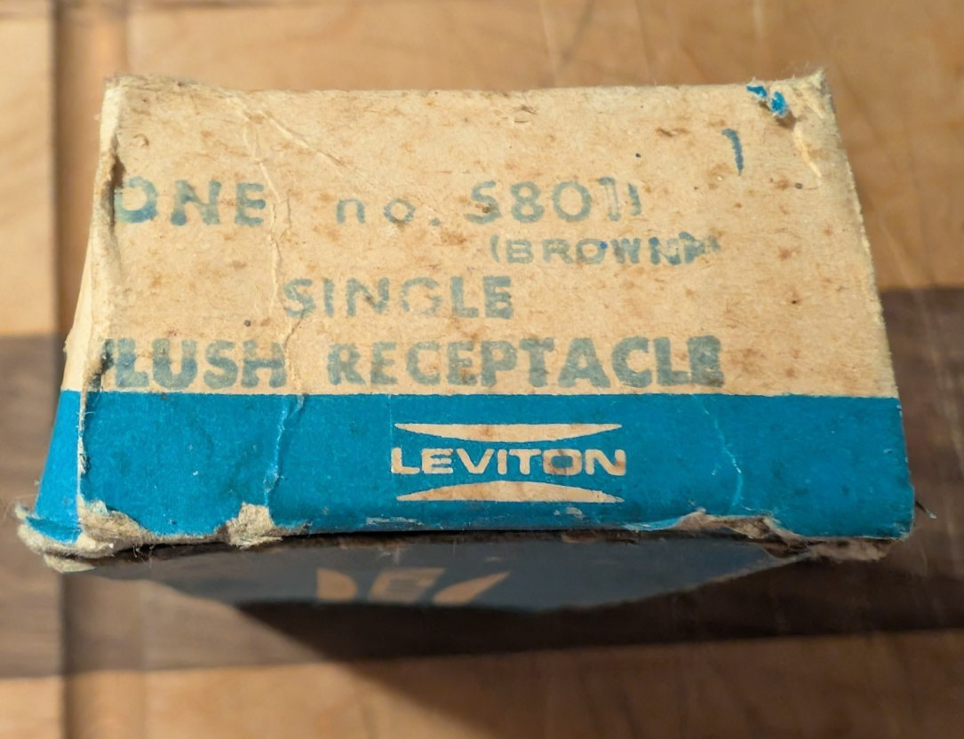 Leviton 5801 Brown Bakelite Single Flush Receptacle 20A 125V NOS—Original Box