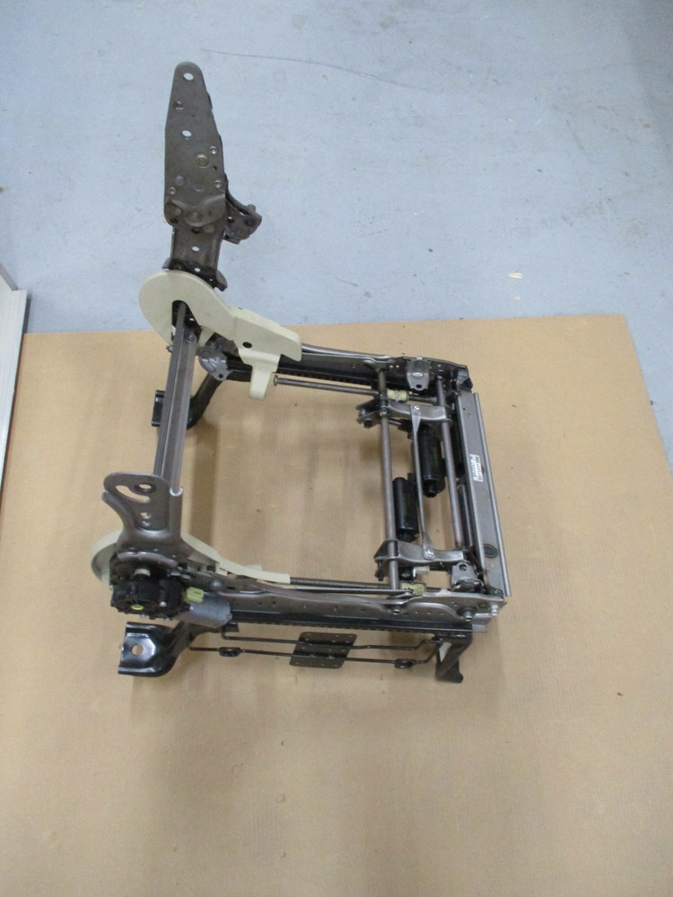 Nissan 87400-ZQ10B Seat Adjuster 87400ZQ10B