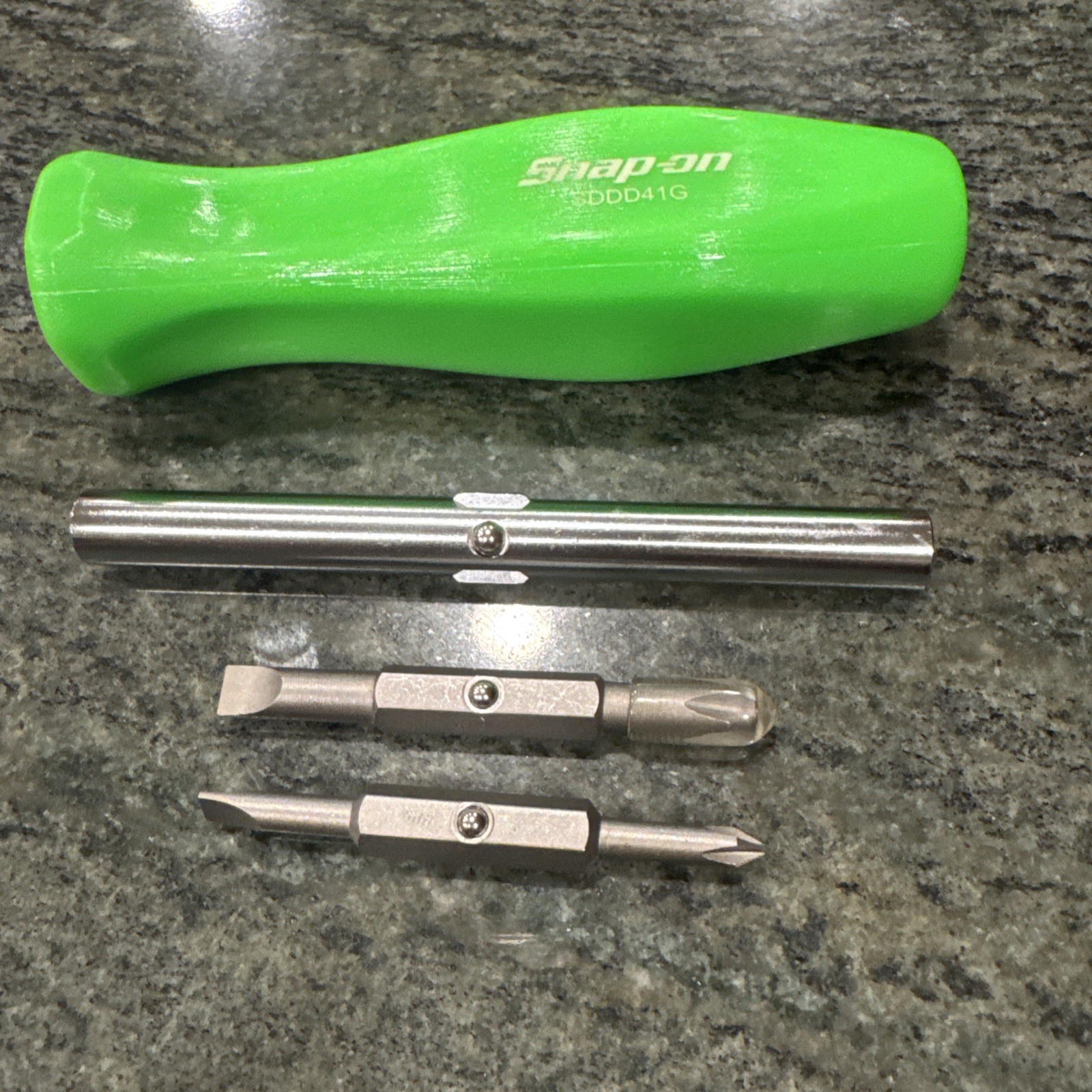 Snap-on sddd41 combination screwdriver with 4 tips. green new