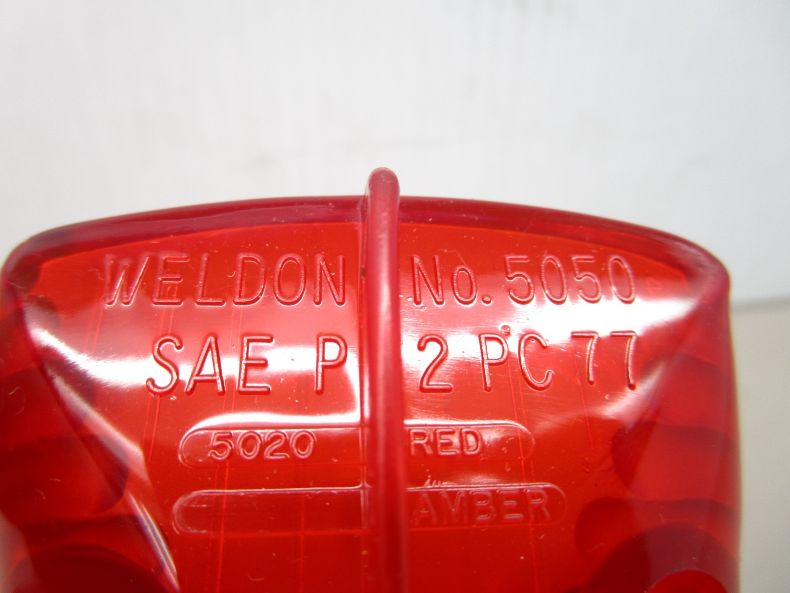 Weldon 5050 Marker Lamp Lens Red SAE-P2-PC77