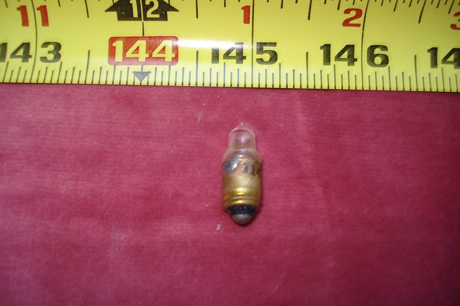 (0673.) Chicago Miniature Bulb #114 US Made