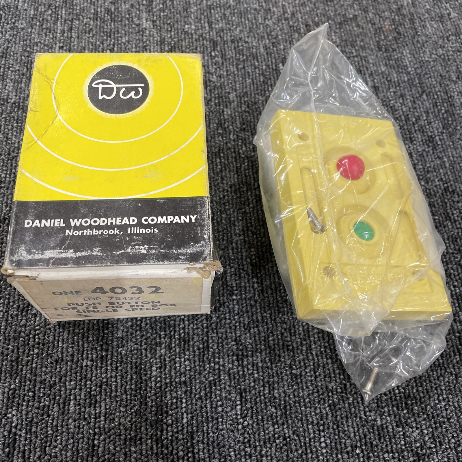 DANIEL WOODHEAD 4032 Push Button For fS Or FD Box Single Speed **FREE SHIPPING**