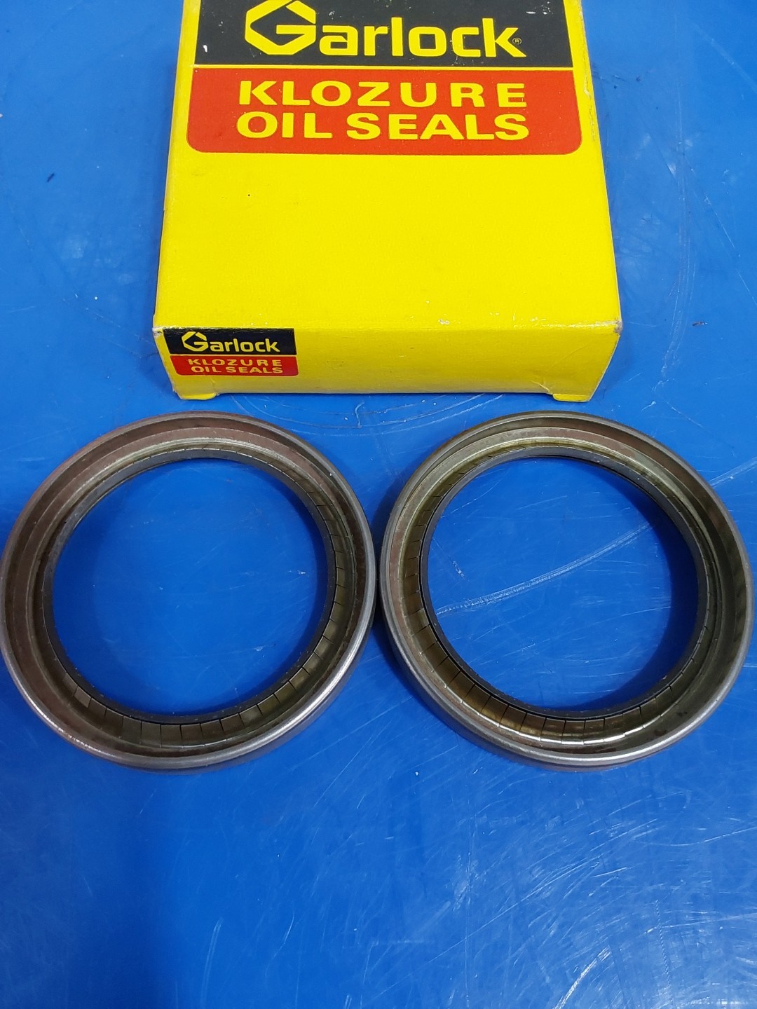 Garlock Klozure 2 PCS. 21158-1399 Oil Seal Model 63