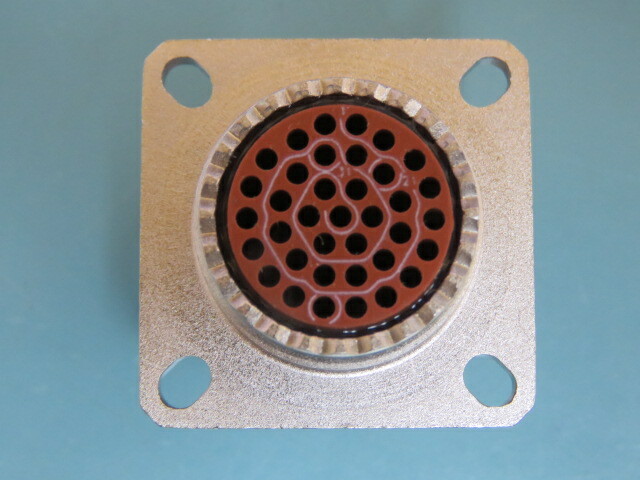 DEUTSCH D38999/20FD35SN Qty of 1 per Lot 37 Position Circular Connector Recepta