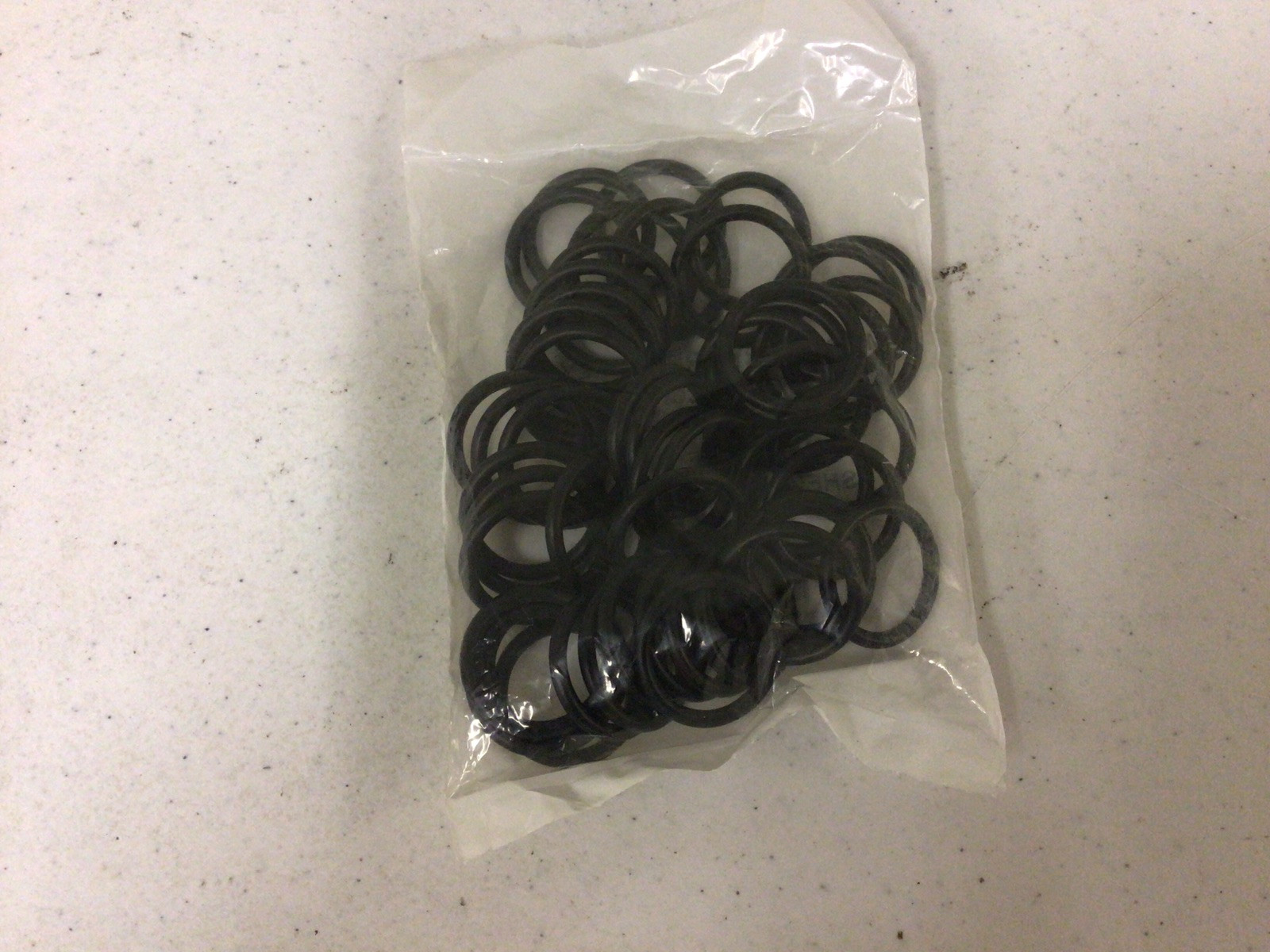 NEW, ( LOT 131 ) MCMASTER ZMCCH3 X 21 111215 O-RINGS, FREE SHIPPING