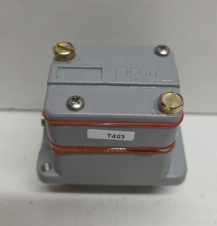 NEW NO BOX! FOXBORO 1/4″ FNPT RELAY MANIFOLD ASSEMBLY M40G C0140GP