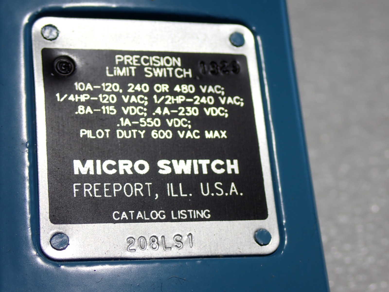 208LS1 PRECISION MICRO SWITCH NEW