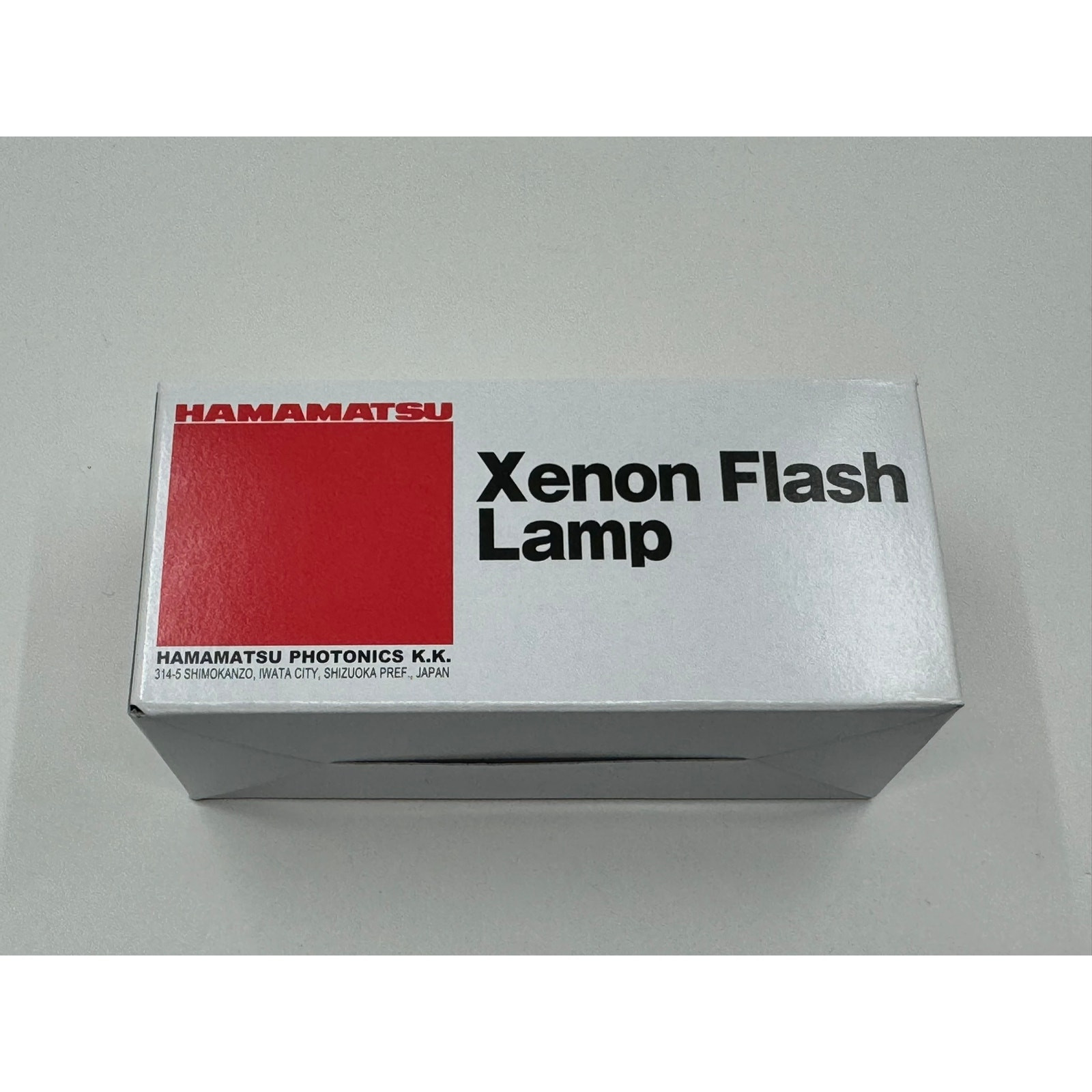 Used Hamamatsu L4633-01 Xenon Flash Lamp