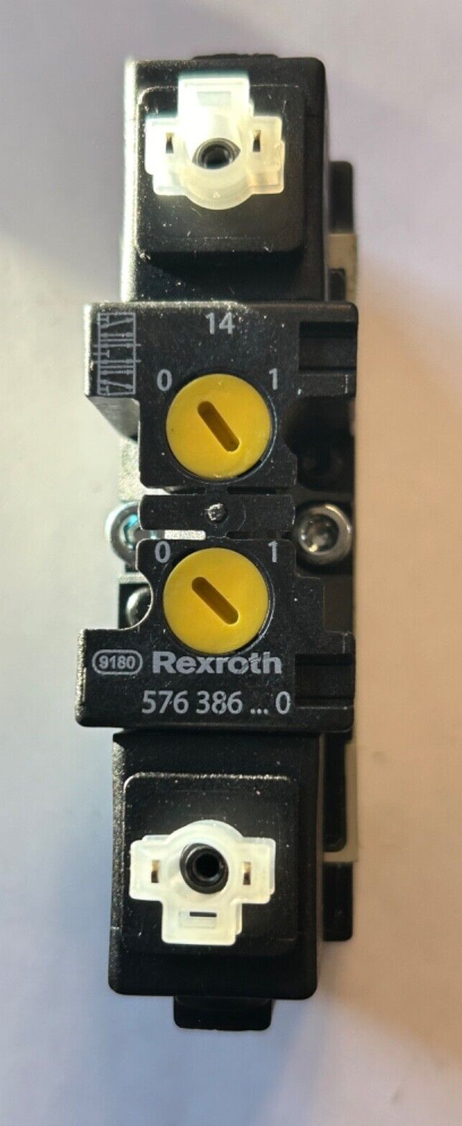 BOSCH REXROTH #576 386 0 24V MAGNETIC SOLENOID VALVE, NEW