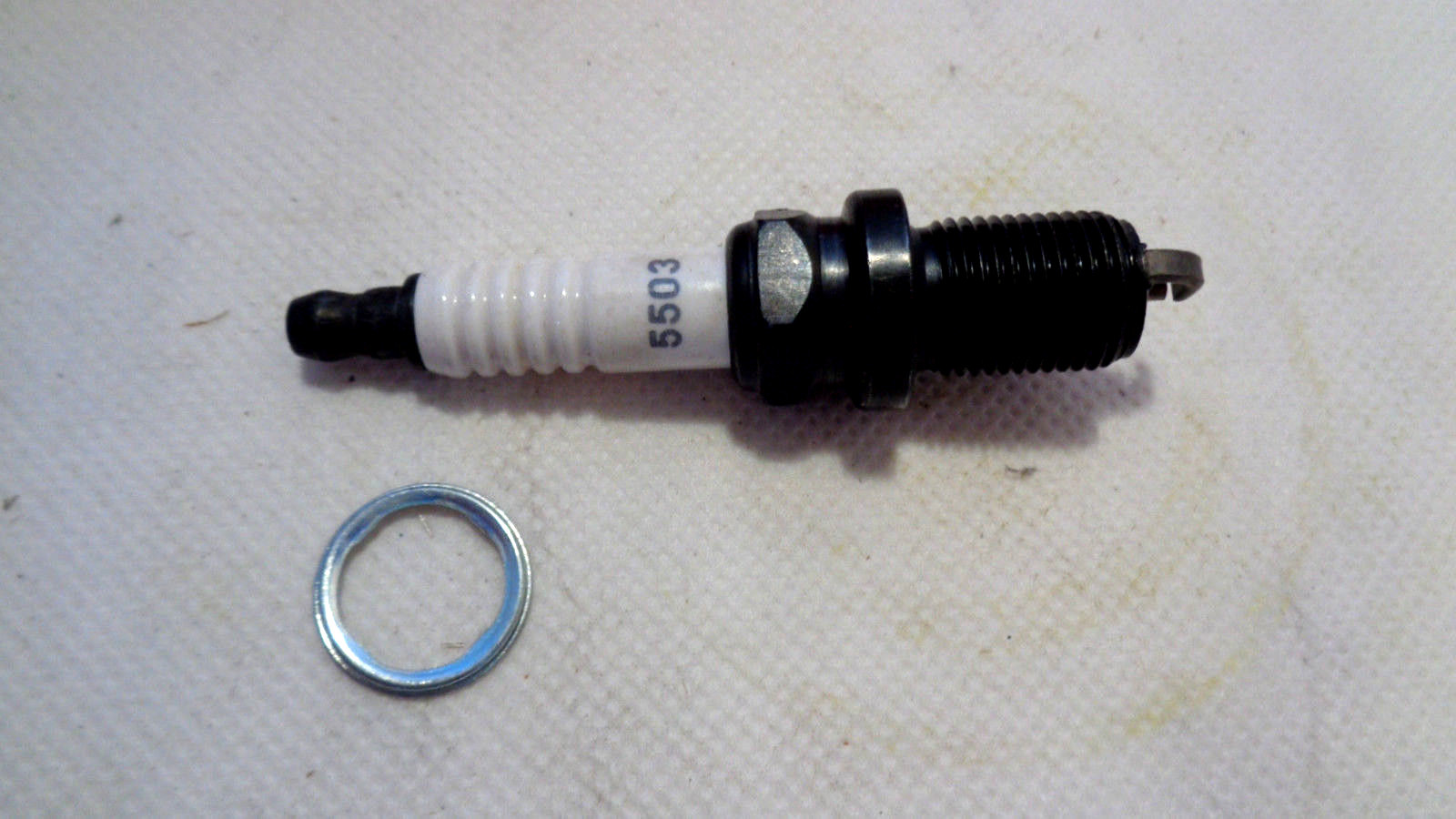 NEW IN BOX OF (4) AUTOLITE 5503 SPARK PLUG