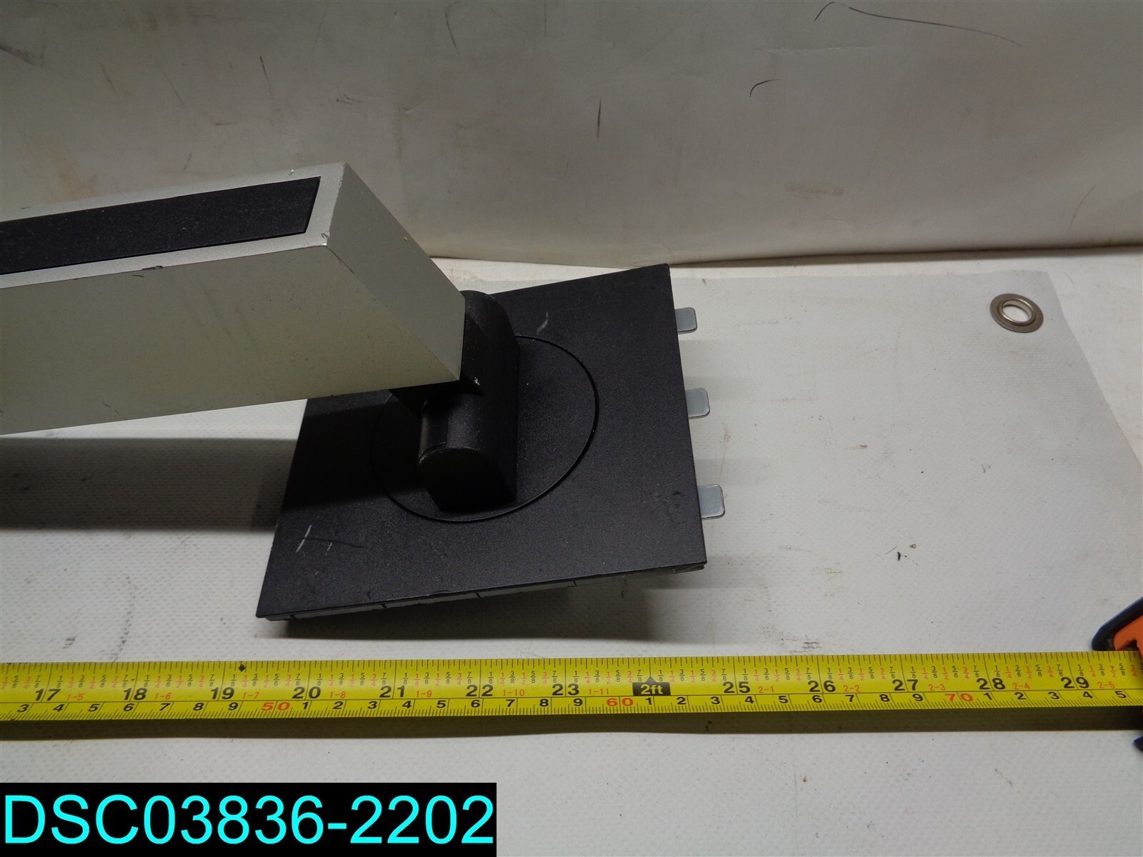 E23/E24 G4 P/N: 760.0670B.0001 MONITOR STAND