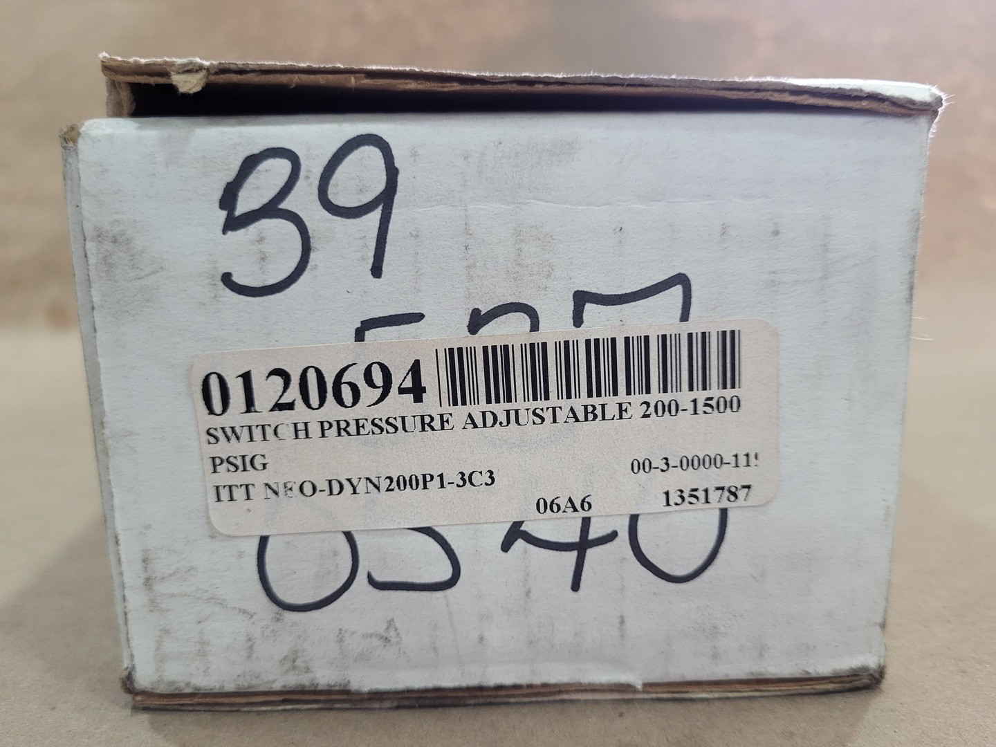 SURPLUS NEW ITT Industries 200P13C3 Adjustable Pressure Switch , 200-1500 psig