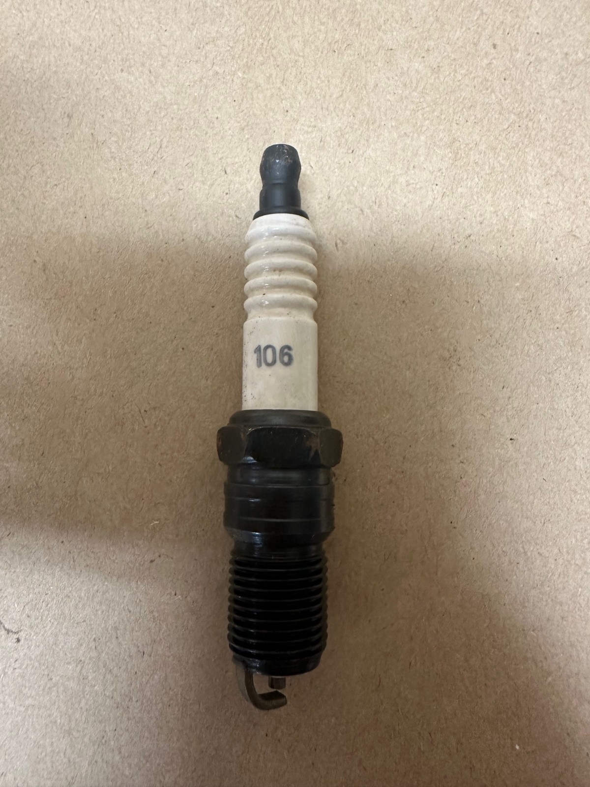 Autolite 106 Copper Core Spark-Plug – Lot of 6