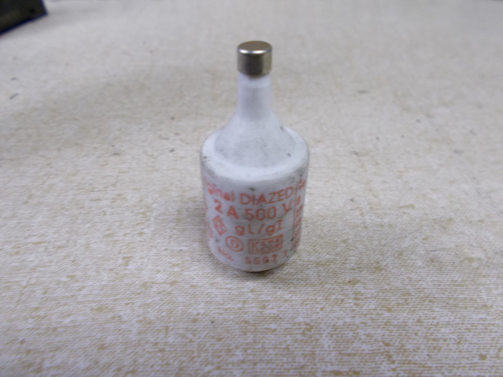Original Daized No5SB21 2A 500V Bottle Fuse *FREE SHIPPING*