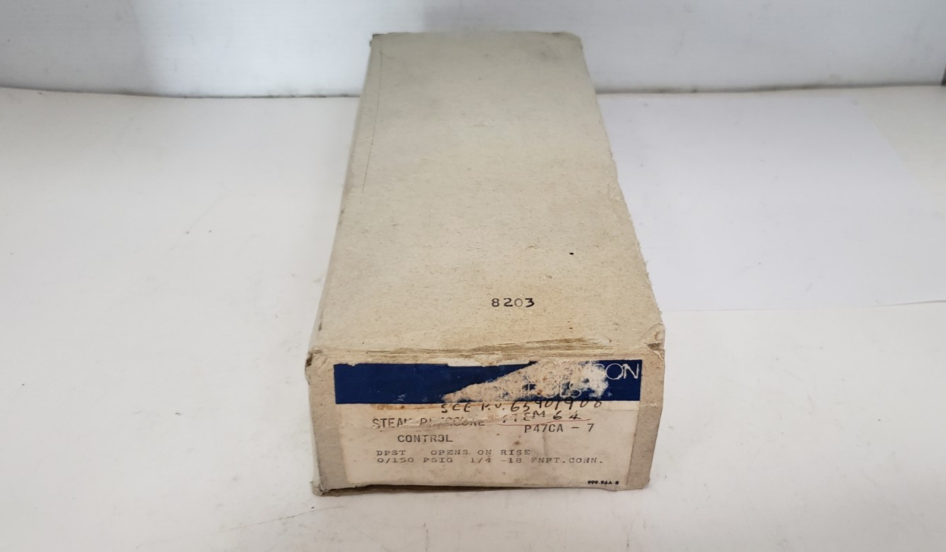 JOHNSON CONTROLS P47CA-7 STEAM PRESSURE CONTROL, 150 PSIG, 1/4-18 FNPT, NIB
