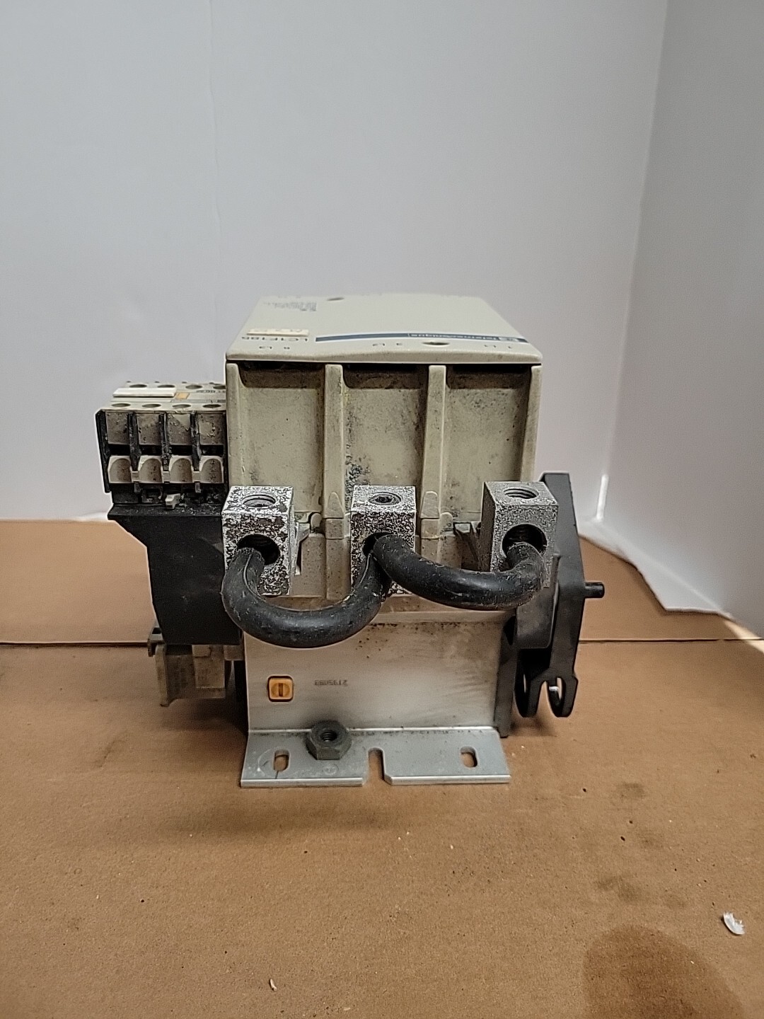Schneider Electric Telemacanique 600VAC 200A Contactor Body LC1F185
