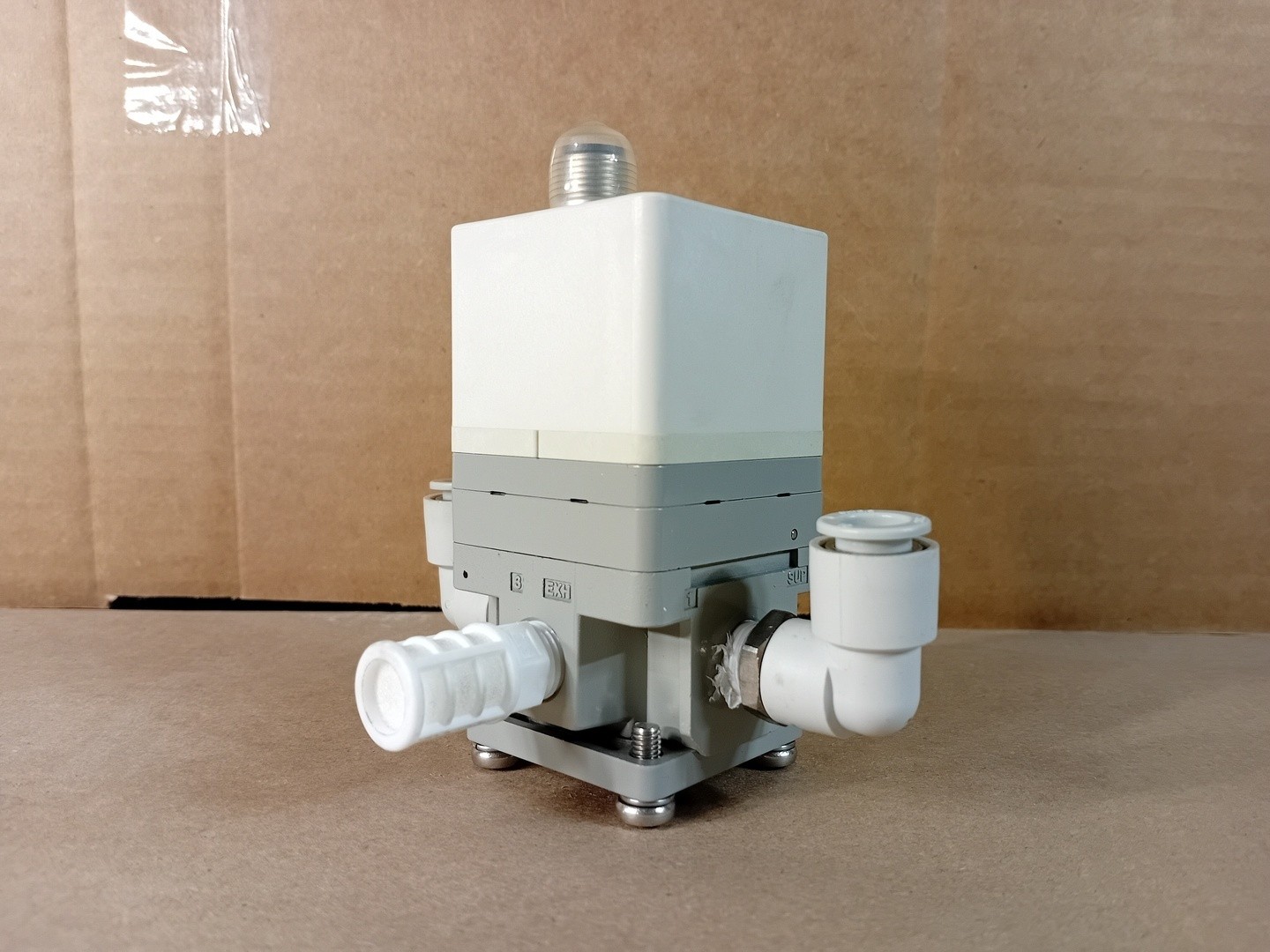 SURPLUS NEW SMC ITV2010-022S5 4-20 mA Input, 5-100 kPa Output Electro-Pneumatic