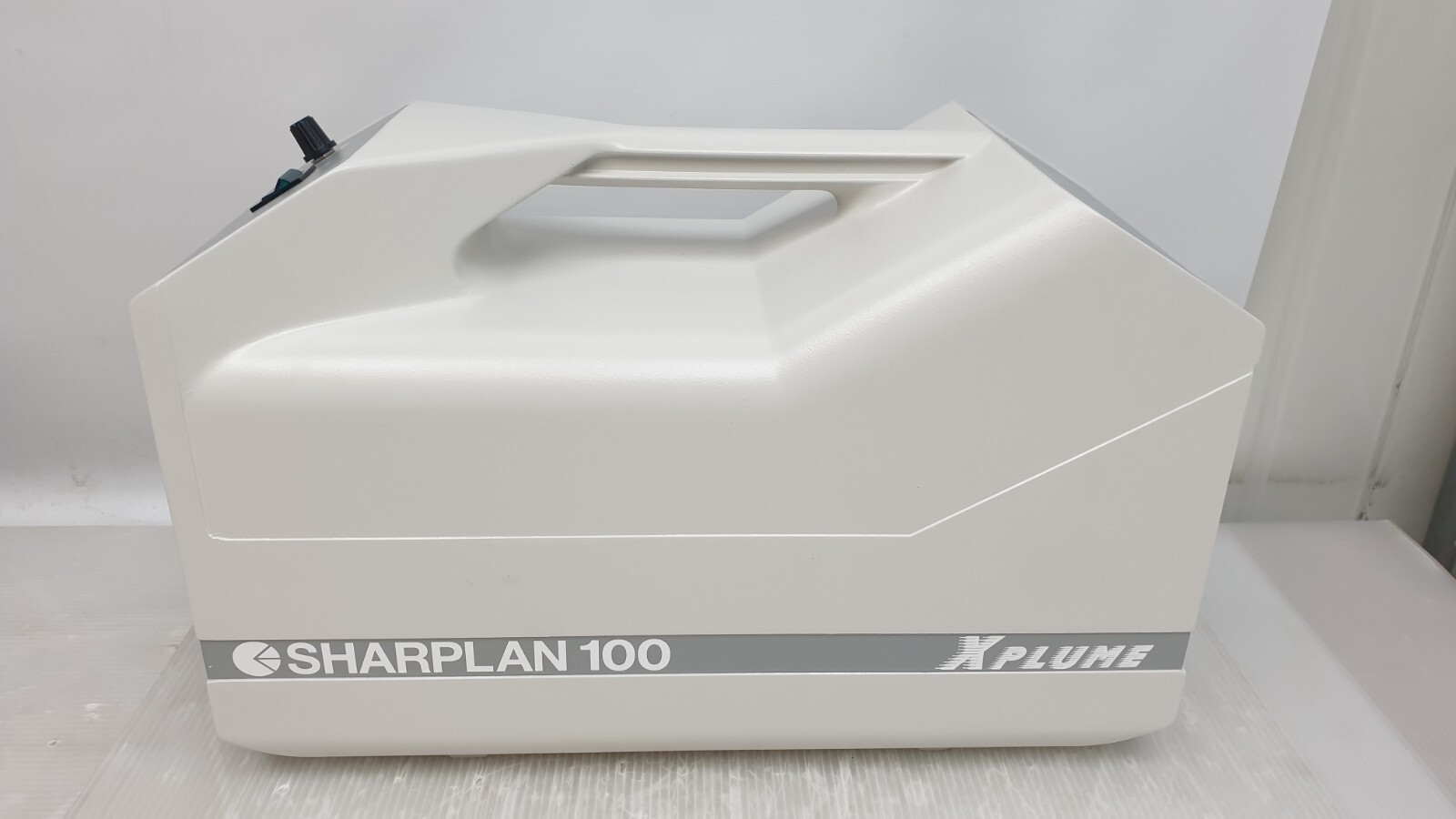 Sharplan 100 Xplume Smoke evacuator
