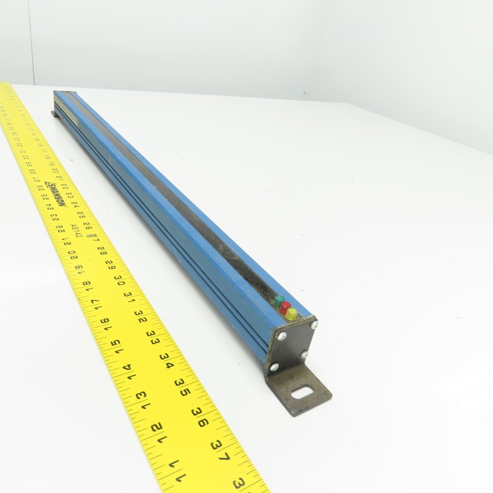Pinnacle 53-012 MicroGuard Light Curtain Emitter 20′ Range 30 mSec Response