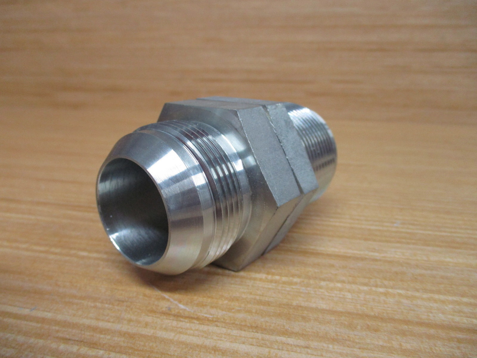 Parker 20 WTX-WLN-S Bulkhead Union
