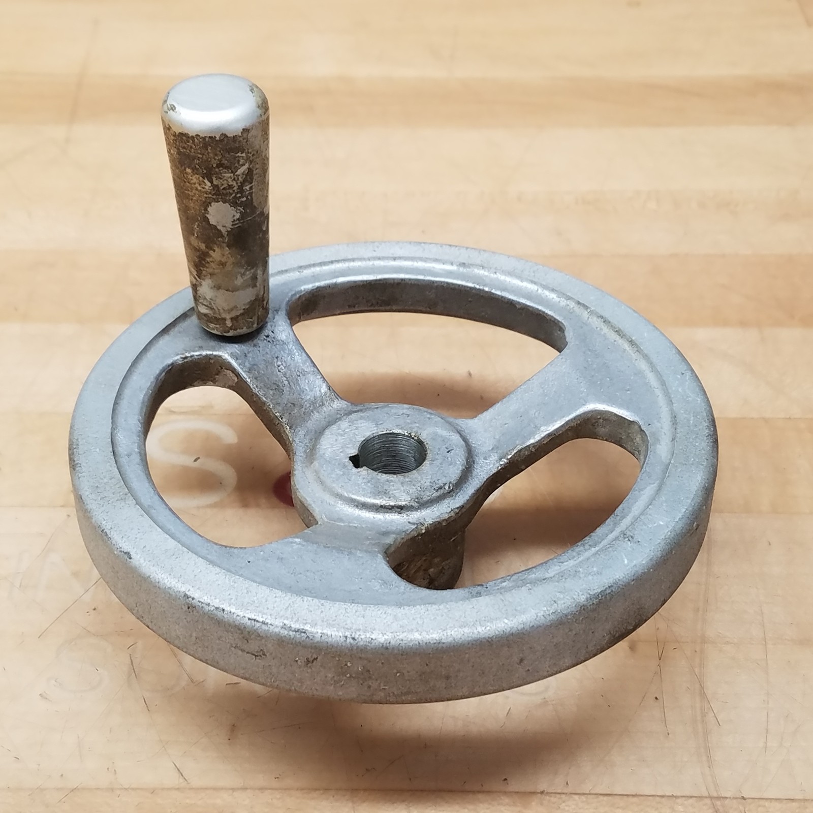 Jergens 22301 Handwheel, 3 Spoke, Offset, 6″, Aluminum – USED