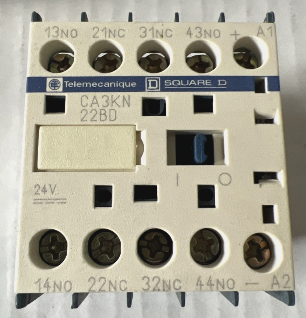 NEW SCHNEIDER STI 44532-3010 FGR22 24VDC 2NO + 2NC
