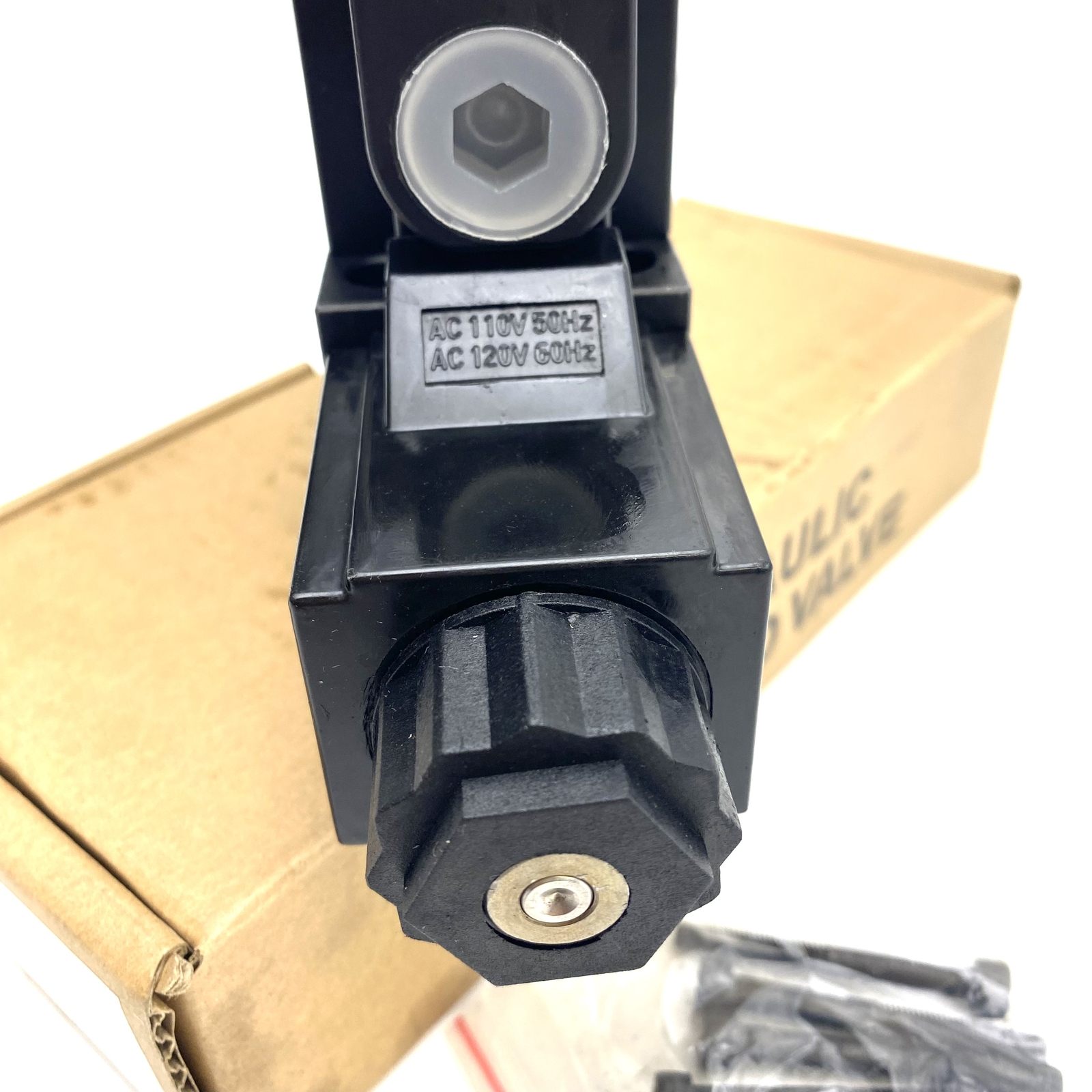 Directional Control Valve Pro-Active Fluid Power DG4V-3S-6C-M-FTWL-B5-60