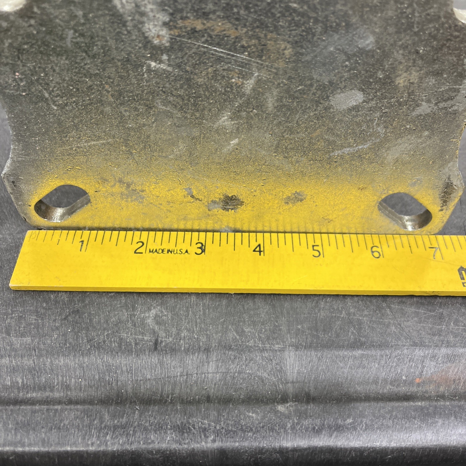 Pegasus 8″ Wheel Dia Standard Rigid Plate Caster 2500 lb P29R-UY080K-18