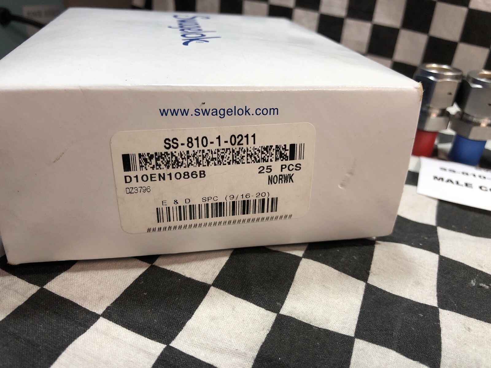 SWAGELOK MALE CONNECTOR ½” X 9/16-20, SS-810-1-0211, LOT OF 18 SHIPSAMEDAY#115P1
