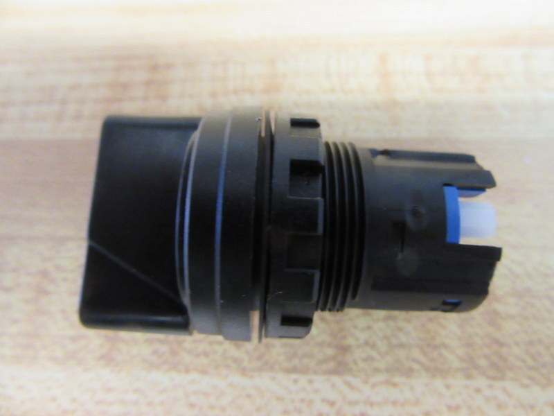 IDEC HW1S-3T Selector Switch 3 Position Maintained