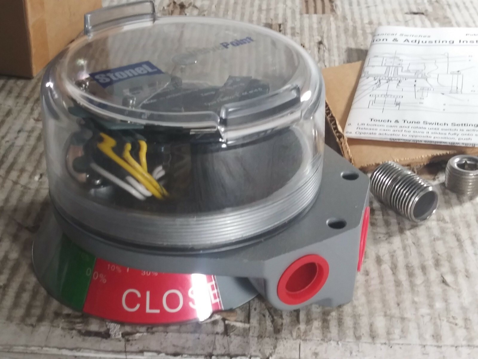 1 NEW STONEL QZM2WC2R VALVE POSITION SENSOR NIB/NNB ***MAKE OFFER***
