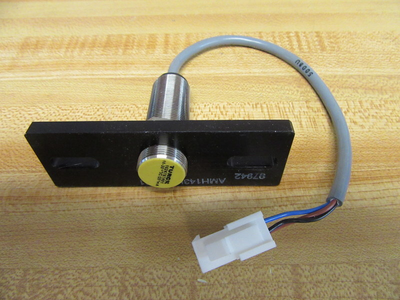 Turck 162K761H01 Sensor 10150528 W/Bracket