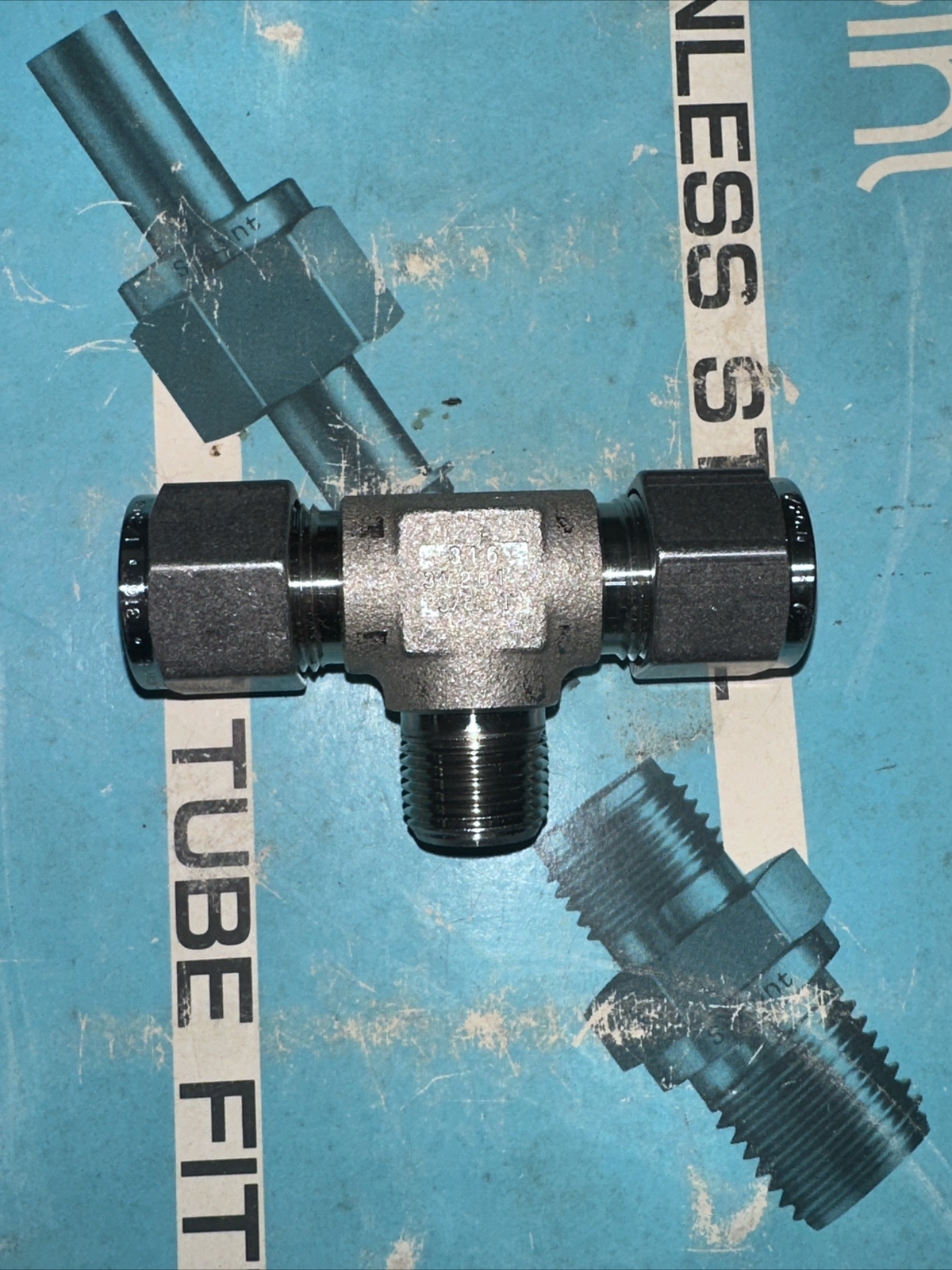 S-JOINT MALE BRANCH TEE 1/2 OD x 1/2 OD x 3/8Male Swagelok Ref SS-810-3TTM