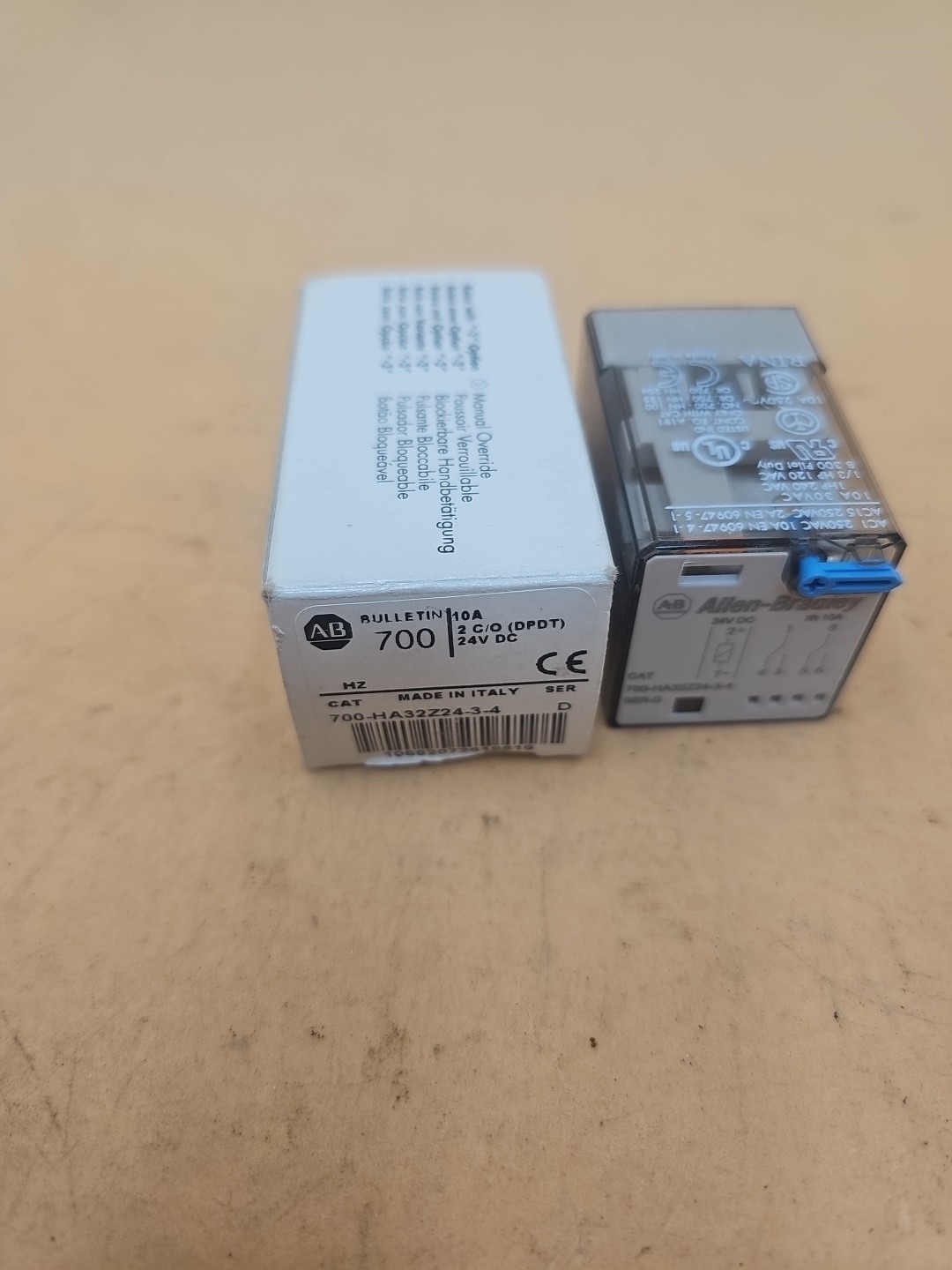 Allen Bradley 700-HA32Z24-3-4 Ser D Relay. 10 Amp 24V