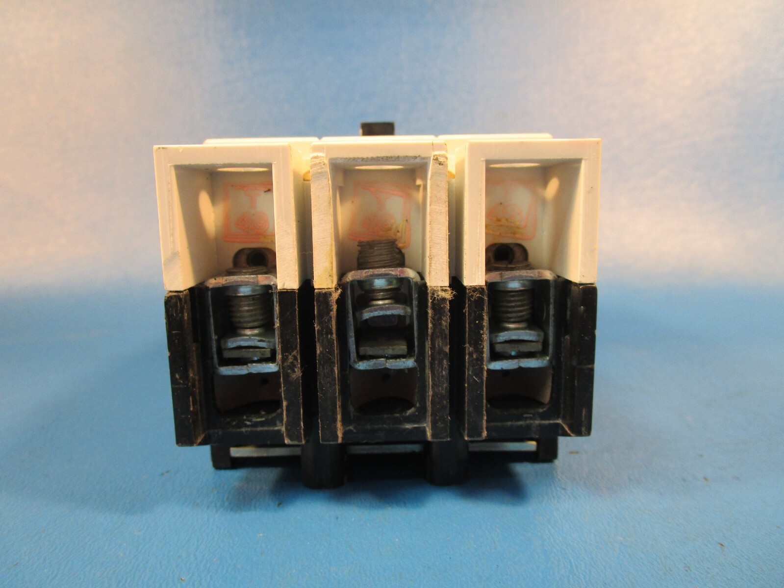 Eaton GI3025, Molded Case Circuit Breaker, Universal, 415 VAC, 25 A, 50/60 Hz