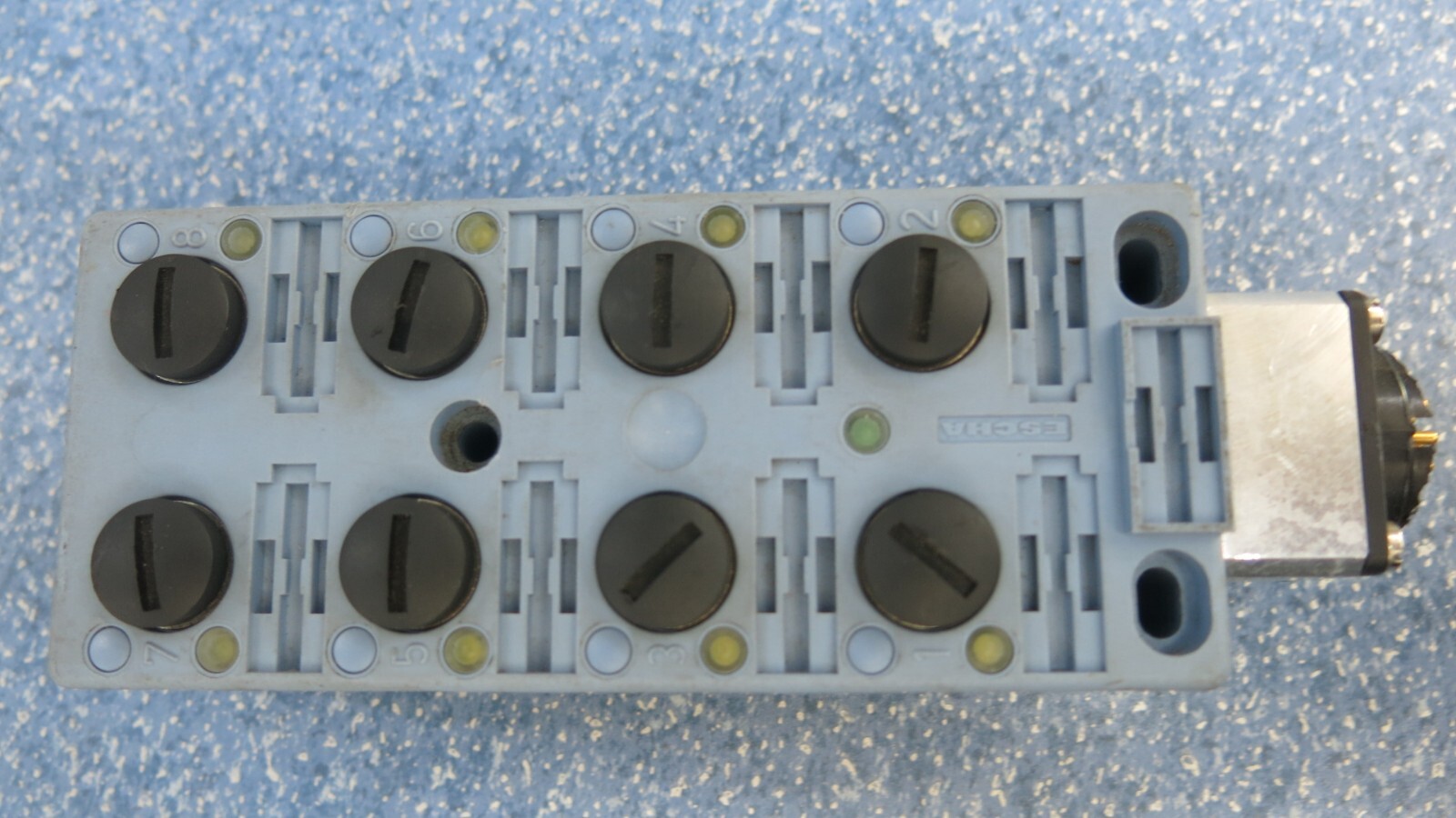 Escha 8FKS5.4P2/S120 Actuator Sensor Distribution Systems 8019685 PARTS