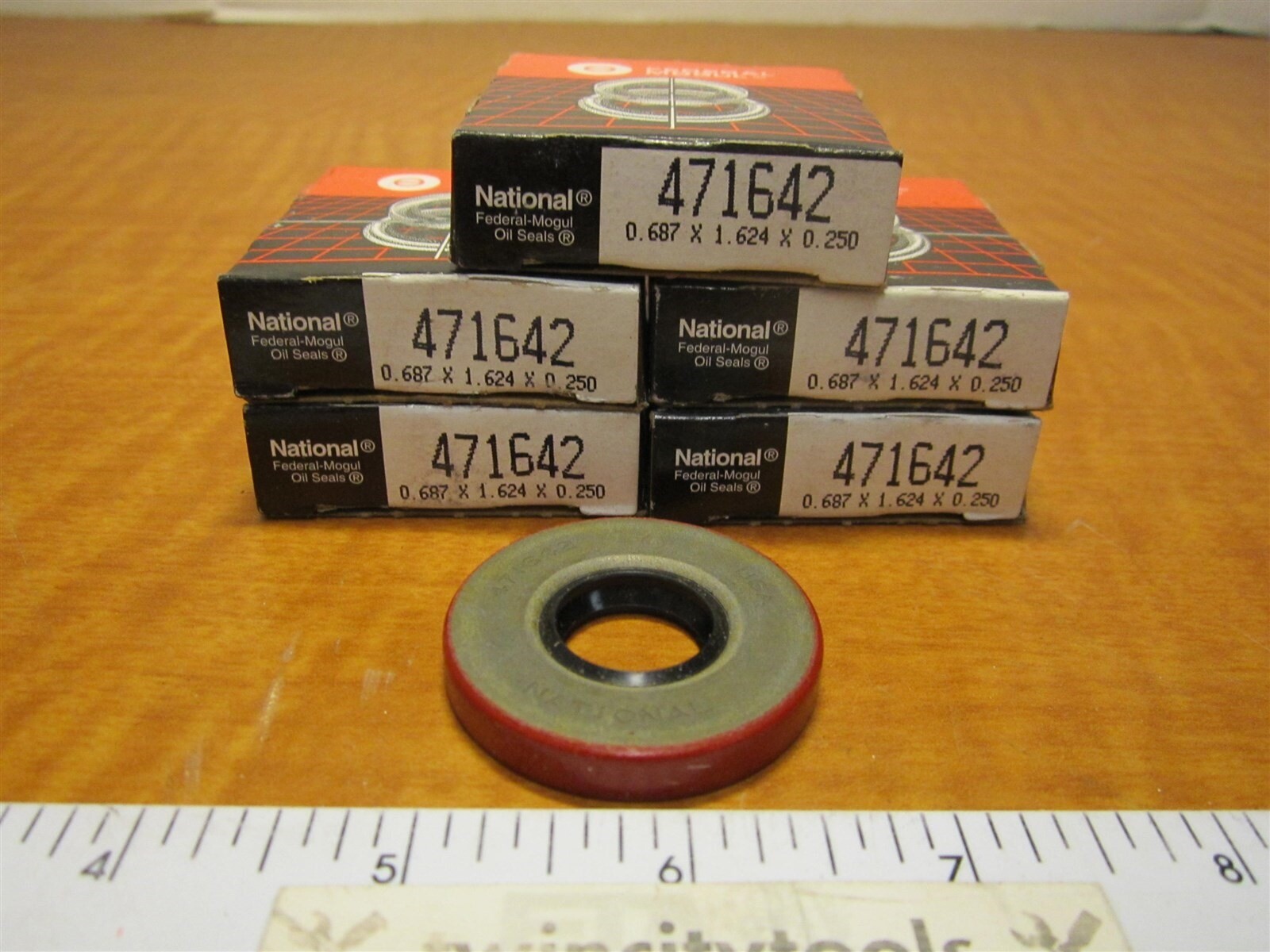 Lot Of 5 National 471642 Output Oil Seals 0.687″ x 1.624″ x 0.250″