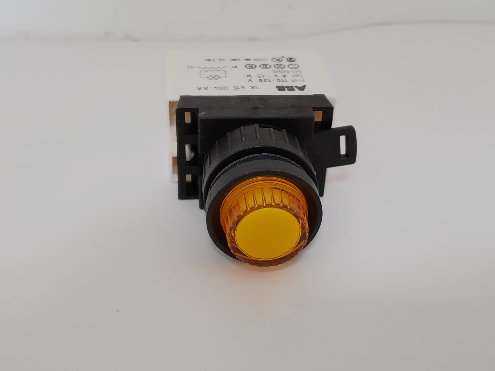 ABB SK 615 004-AA PILOT LIGHT YELLOW W/CONTACT BLOCK 110-120V 50/60HZ NNB