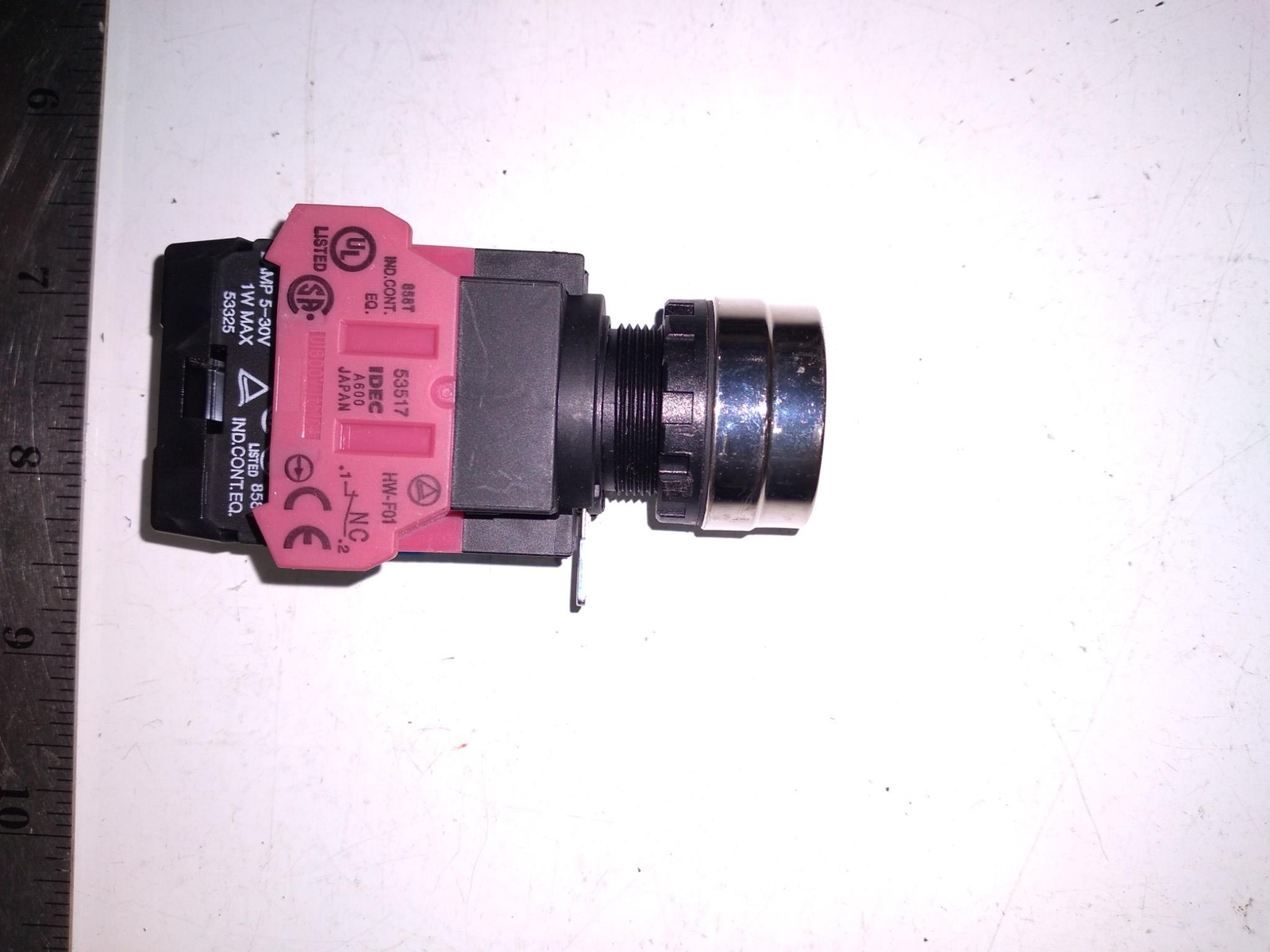 IDEC TW-DA1F LAMP 5-30 V 1W IDEC HW-F01 PUSH BUTTON SWITCH