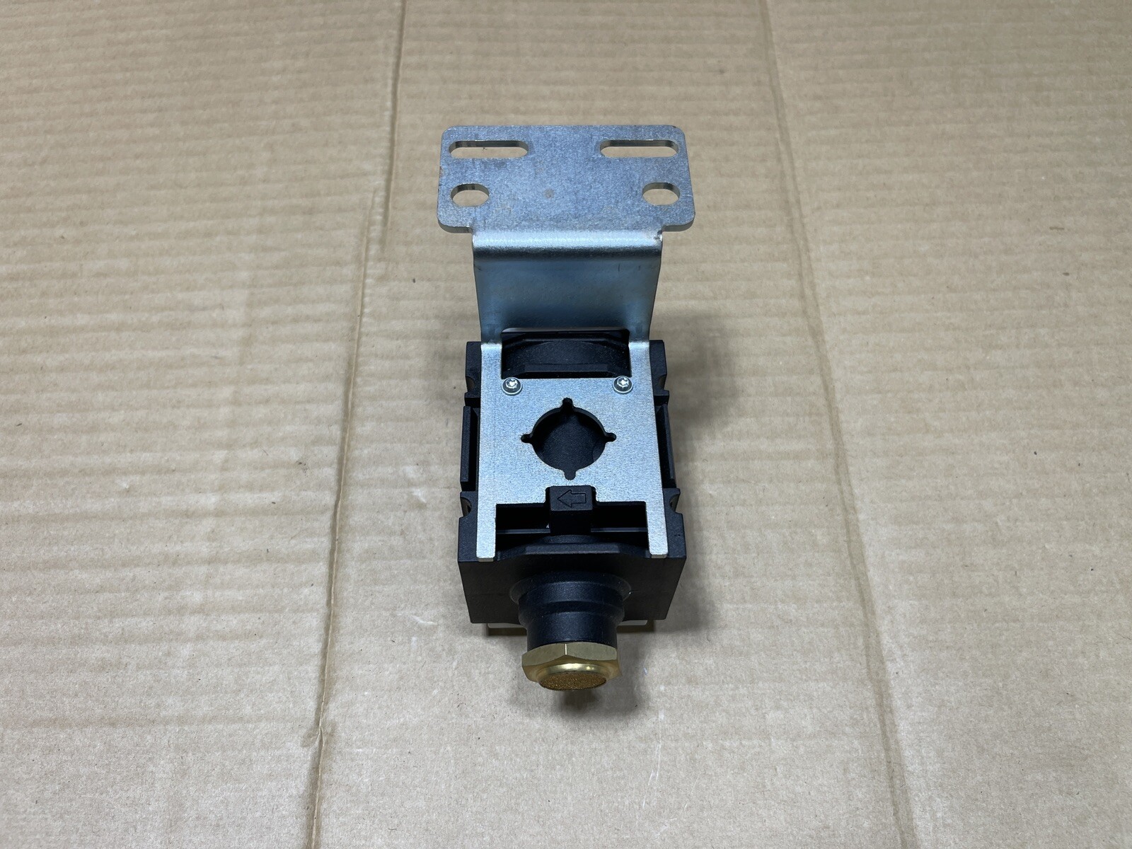 AVENTICS AS3-BAV-G012-MAN 3/2-Shut-off valve