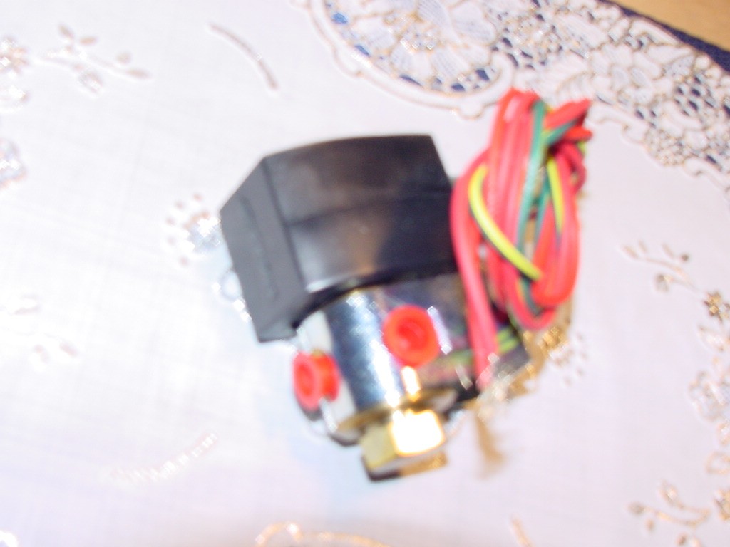 Asco RedHat EF8320G013 Solenoid Valve,1/8″ NPT, 3-Way, 2-Position, N/C, 120/60