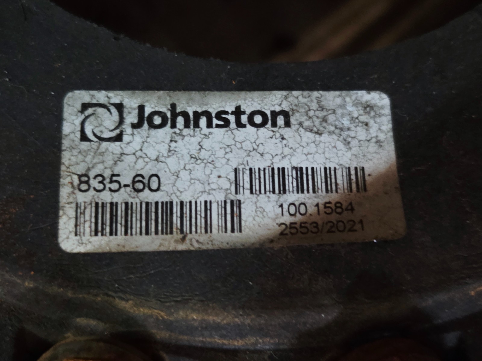 BUCHER – JOHNSTON VT SERIES 835-60 Wire Gutter Broom